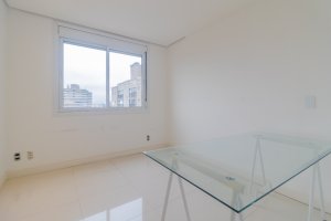 Apartamento com 108m², 3 dormitórios no bairro Jardim Europa em Porto Alegre para Alugar