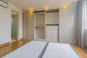 Apartamento com 108m², 3 dormitórios no bairro Jardim Europa em Porto Alegre para Alugar