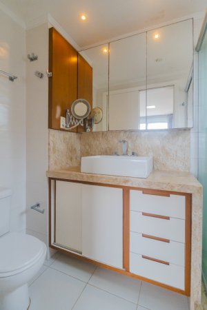 Apartamento com 108m², 3 dormitórios no bairro Jardim Europa em Porto Alegre para Alugar