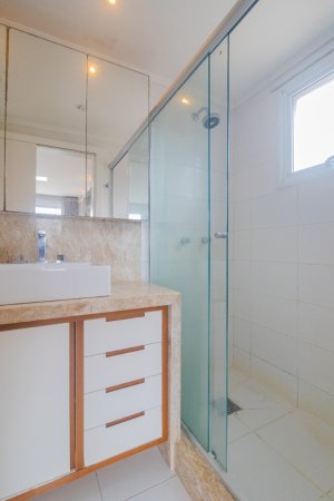 Apartamento com 108m², 3 dormitórios no bairro Jardim Europa em Porto Alegre para Alugar