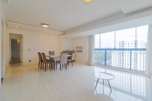 Apartamento com 108m², 3 dormitórios no bairro Jardim Europa em Porto Alegre para Alugar