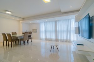 Apartamento com 108m², 3 dormitórios no bairro Jardim Europa em Porto Alegre para Alugar