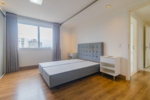 Apartamento com 108m², 3 dormitórios no bairro Jardim Europa em Porto Alegre para Alugar