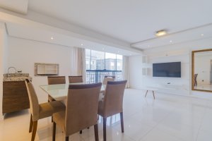 Apartamento com 108m², 3 dormitórios no bairro Jardim Europa em Porto Alegre para Alugar