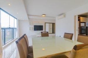 Apartamento com 108m², 3 dormitórios no bairro Jardim Europa em Porto Alegre para Alugar