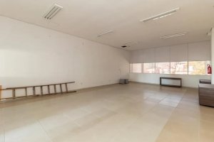 Loja com 275m² no bairro Vila Jardim em Porto Alegre para Alugar