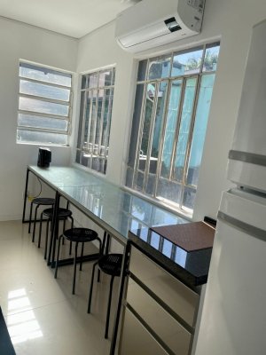 Casa comercial com 300m² no bairro Petrópolis em Porto Alegre para Alugar