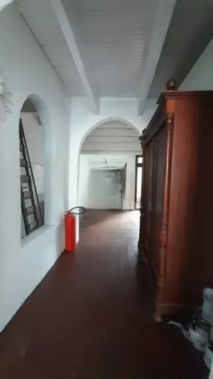 Casa com 235m², 3 dormitórios no bairro Floresta em Porto Alegre para Alugar