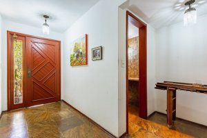 Casa com 500m², 5 dormitórios no bairro Cristal em Porto Alegre para Alugar