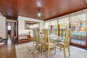Casa com 500m², 5 dormitórios no bairro Cristal em Porto Alegre para Alugar