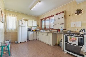 Casa com 500m², 5 dormitórios no bairro Cristal em Porto Alegre para Alugar