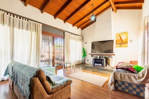 Casa com 500m², 5 dormitórios no bairro Cristal em Porto Alegre para Alugar