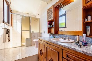 Casa com 500m², 5 dormitórios no bairro Cristal em Porto Alegre para Alugar
