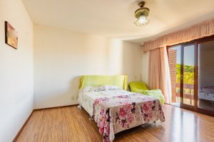 Casa com 500m², 5 dormitórios no bairro Cristal em Porto Alegre para Alugar