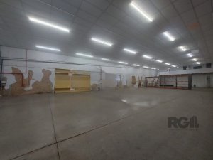 Galpão com 1.300m² no bairro Sarandi em Porto Alegre para Alugar