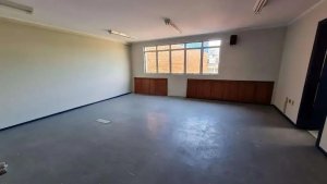 Galpão com 9.500m² no bairro Sarandi em Porto Alegre para Alugar