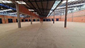 Galpão com 9.500m² no bairro Sarandi em Porto Alegre para Alugar