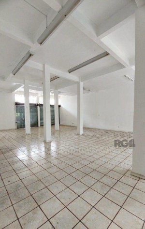 Loja com 250m² no bairro Glória em Porto Alegre para Alugar