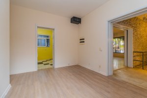Casa com 232m², 3 dormitórios no bairro Três Figueiras em Porto Alegre para Alugar
