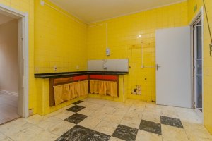 Casa com 232m², 3 dormitórios no bairro Três Figueiras em Porto Alegre para Alugar