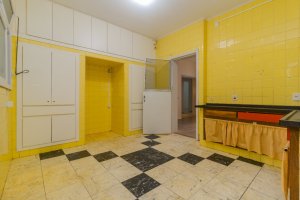 Casa com 232m², 3 dormitórios no bairro Três Figueiras em Porto Alegre para Alugar