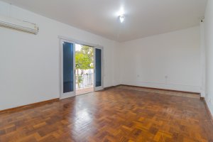 Casa com 232m², 3 dormitórios no bairro Três Figueiras em Porto Alegre para Alugar