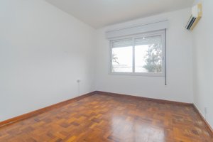 Casa com 232m², 3 dormitórios no bairro Três Figueiras em Porto Alegre para Alugar