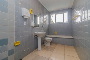 Casa com 232m², 3 dormitórios no bairro Três Figueiras em Porto Alegre para Alugar