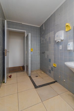 Casa com 232m², 3 dormitórios no bairro Três Figueiras em Porto Alegre para Alugar