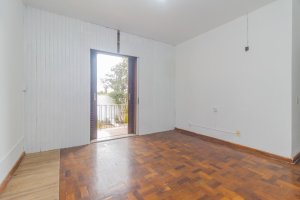 Casa com 232m², 3 dormitórios no bairro Três Figueiras em Porto Alegre para Alugar