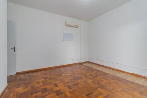 Casa com 232m², 3 dormitórios no bairro Três Figueiras em Porto Alegre para Alugar
