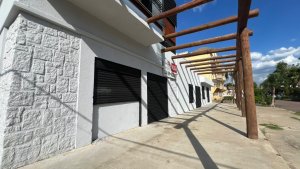 Loja com 300m² no bairro São Geraldo em Porto Alegre para Alugar