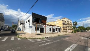 Loja com 300m² no bairro São Geraldo em Porto Alegre para Alugar
