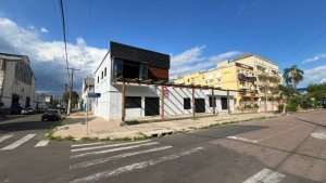 Loja com 300m² no bairro São Geraldo em Porto Alegre para Alugar