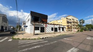 Loja com 300m² no bairro São Geraldo em Porto Alegre para Alugar
