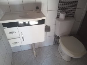 Casa com 250m², 5 dormitórios no bairro Chácara das Pedras em Porto Alegre para Alugar