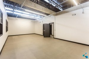 Galpão com 285m² no bairro São Geraldo em Porto Alegre para Alugar