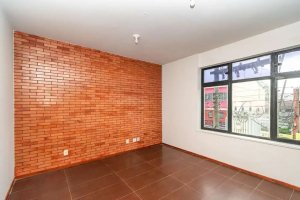 Prédio Comercial com 530m² no bairro Navegantes em Porto Alegre para Alugar