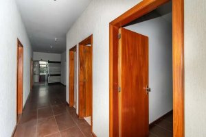 Prédio Comercial com 530m² no bairro Navegantes em Porto Alegre para Alugar