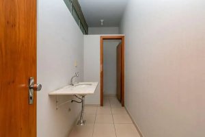 Prédio Comercial com 530m² no bairro Navegantes em Porto Alegre para Alugar