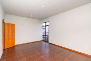 Prédio Comercial com 530m² no bairro Navegantes em Porto Alegre para Alugar