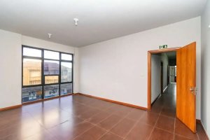 Prédio Comercial com 530m² no bairro Navegantes em Porto Alegre para Alugar