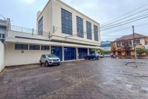 Prédio Comercial com 530m² no bairro Navegantes em Porto Alegre para Alugar