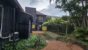 Casa comercial com 360m² no bairro Independência em Porto Alegre para Alugar