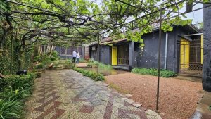 Casa comercial com 360m² no bairro Independência em Porto Alegre para Alugar