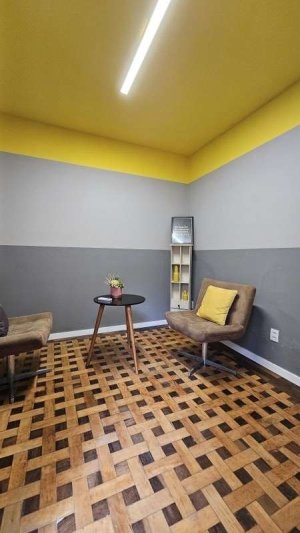 Casa comercial com 360m² no bairro Independência em Porto Alegre para Alugar