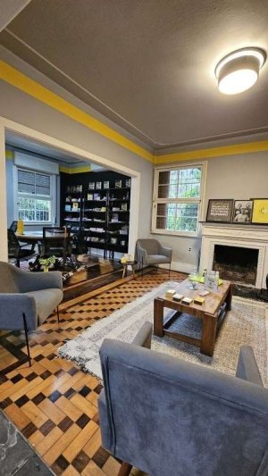 Casa comercial com 360m² no bairro Independência em Porto Alegre para Alugar