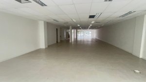 Loja com 500m² no bairro Menino Deus em Porto Alegre para Alugar