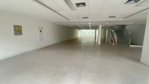 Loja com 500m² no bairro Menino Deus em Porto Alegre para Alugar