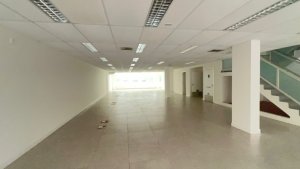 Loja com 500m² no bairro Menino Deus em Porto Alegre para Alugar